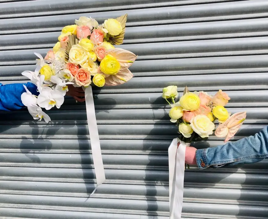 Modern Asymmetric Wedding Flowers with No Foliage