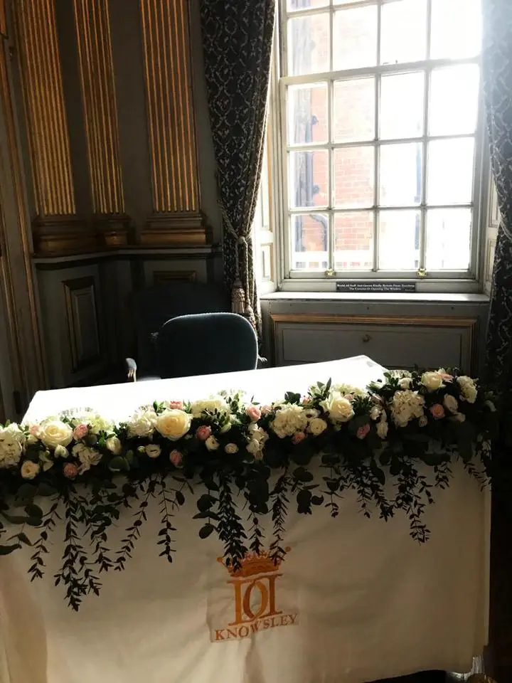 Registrar Table Flower Garland