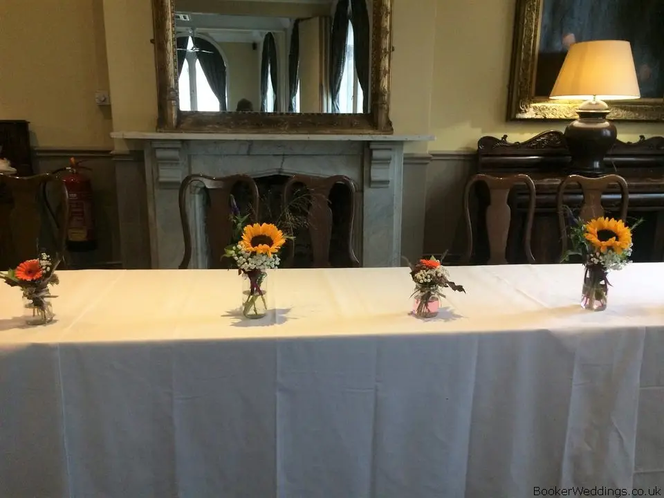 Top Table Autumn Wedding Flowers