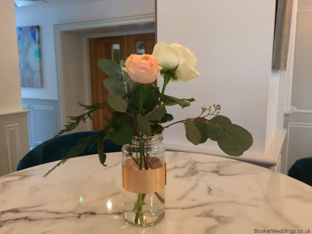 Coral Rose Table Arrangement at Allerton Manor