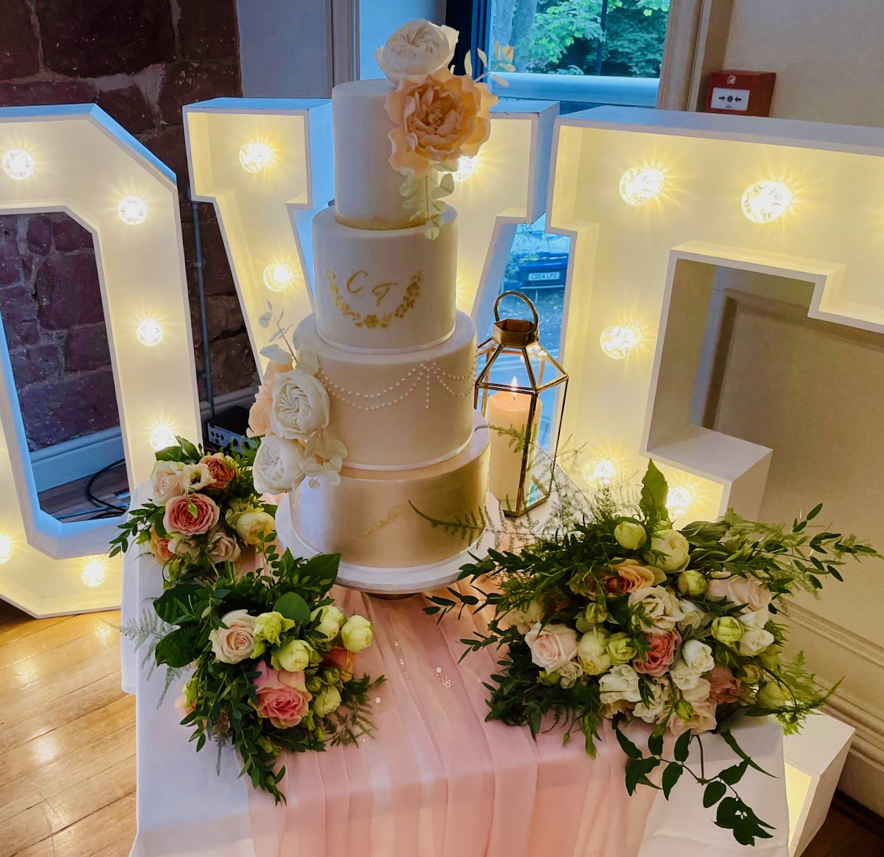 Pretty Pastel Rose Wedding Flowers