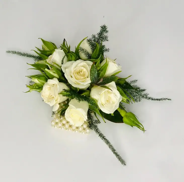 Pretty Flower Wrist Corsage for Wedding