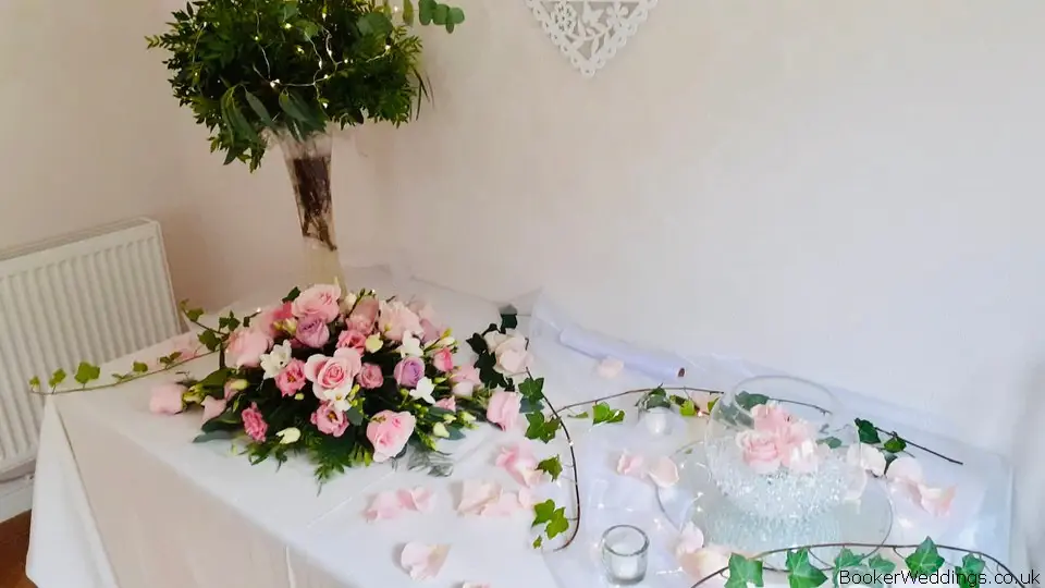 Table Arrangement for Wedding at Home