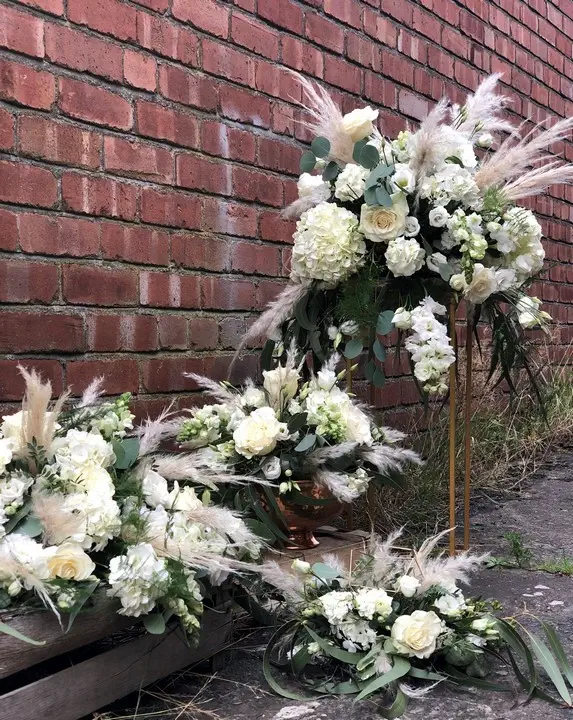Modern Wedding Arrangements with Hydrangea and Pampas