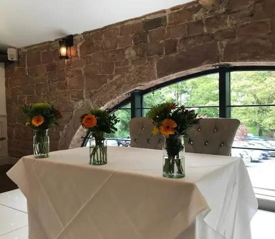 Bright Summer Wedding Flowers at Allerton Manor4