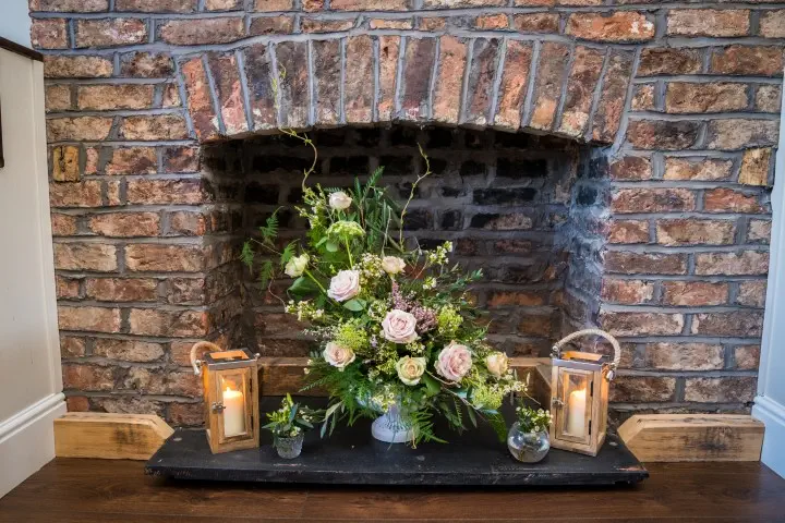 Hotel Tia Photoshoot with Flowers from Booker Weddings12