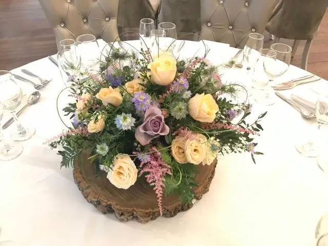 Pastel Wedding Flowers at Allerton Manor6