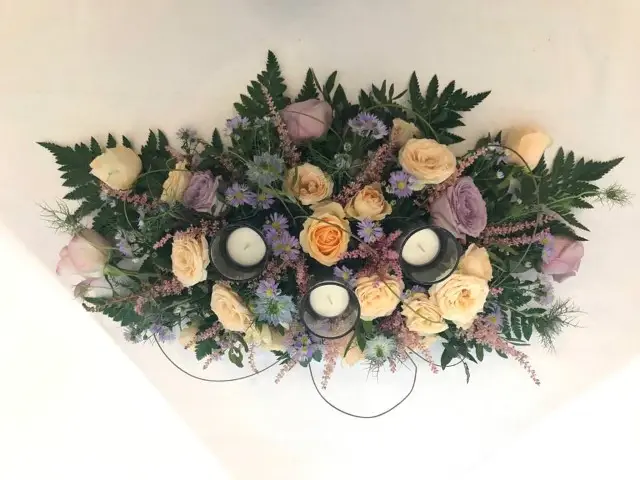 Pastel Wedding Flowers at Allerton Manor7