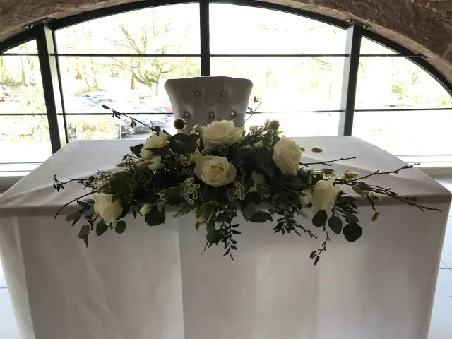 Rustic Wedding Flowers at Allerton Manor5
