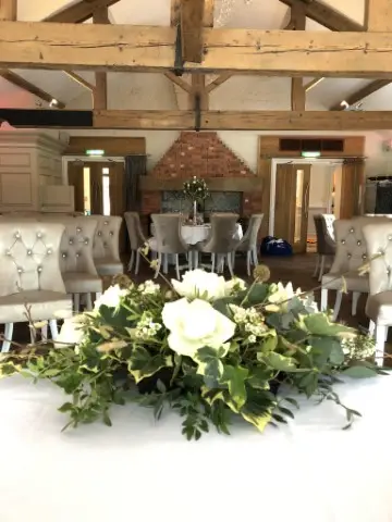 Rustic Wedding Flowers at Allerton Manor6