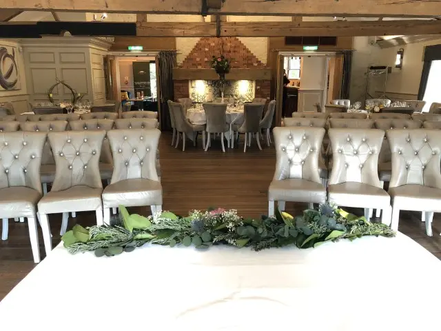 Spring Wedding Flowers at Allerton Manor12