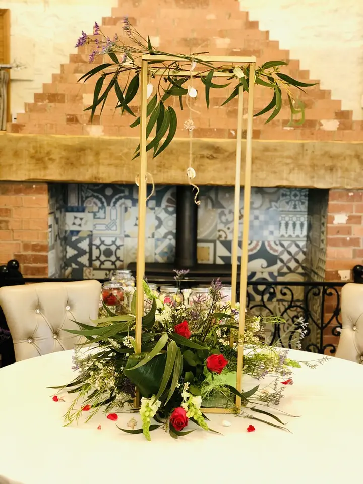 Spring Wedding Flowers at Allerton Manor8