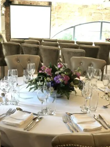 Summer Wedding Flowers at Allerton Manor1