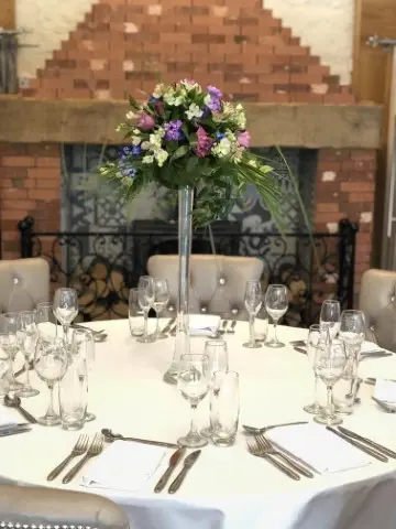 Summer Wedding Flowers at Allerton Manor4