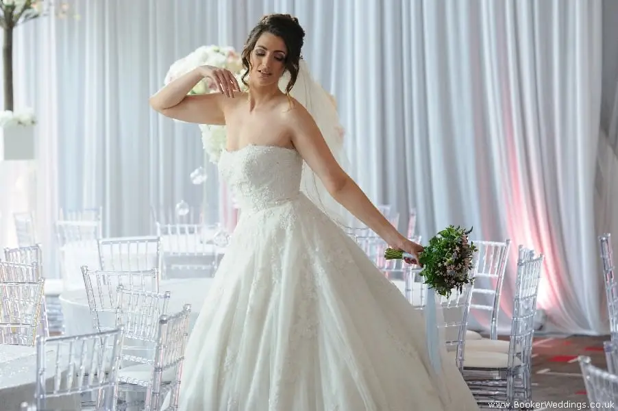 Wedding photo shoot at Hilton Hotel Liverpool, featuring flowers from Booker Weddings, Liverpool Florists50